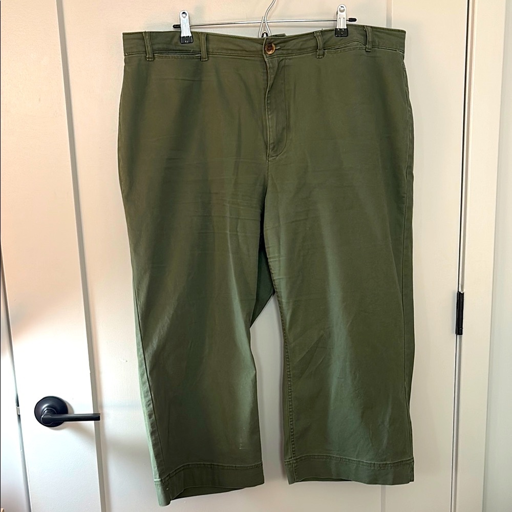 Old Navy olive wide leg crop pants